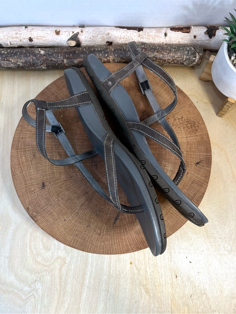 Chaco Rowan Leather Strappy Sandals | Taupe Brown & Grey | Women’s Size 10 - Picture 10 of 14